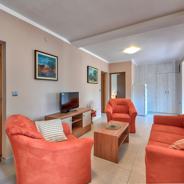 Living room, Teuta Apartments - a beach and a sea view, Apartments Teuta - a beach and a sea view, Peroj, Croatia Vodnjan