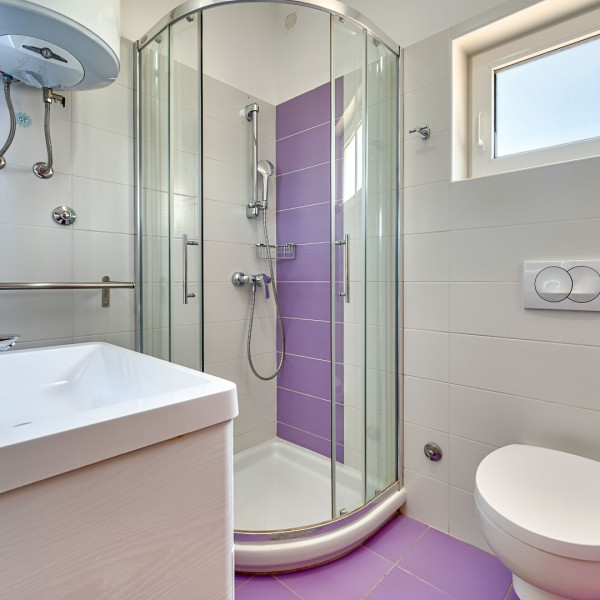 Bathroom / WC, Teuta Apartments - a beach and a sea view, Apartments Teuta - a beach and a sea view, Peroj, Croatia Vodnjan