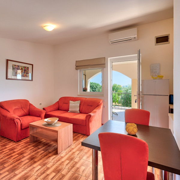 Living room, Teuta Apartments - a beach and a sea view, Apartments Teuta - a beach and a sea view, Peroj, Croatia Vodnjan