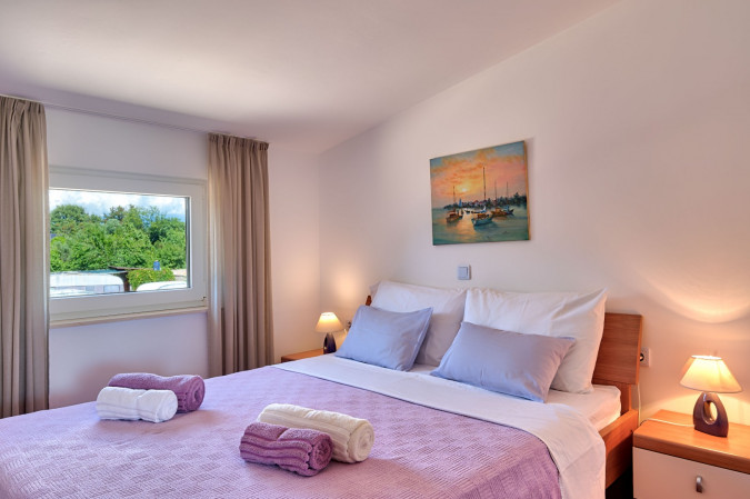 Teuta Apartments_ a beach and a sea view, Teuta Apartments with a view of the beach and sea, Peroj, Istria, Croatia Vodnjan